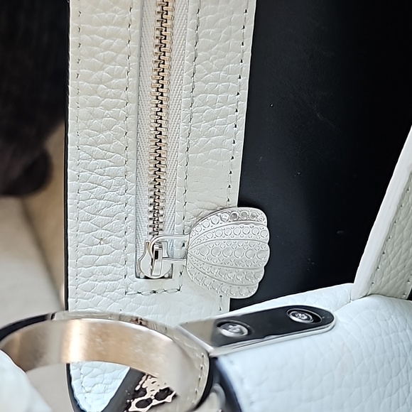 Limited Edition LVxYK 1 of 50 Made Capucines MM - Picture 10 of 13